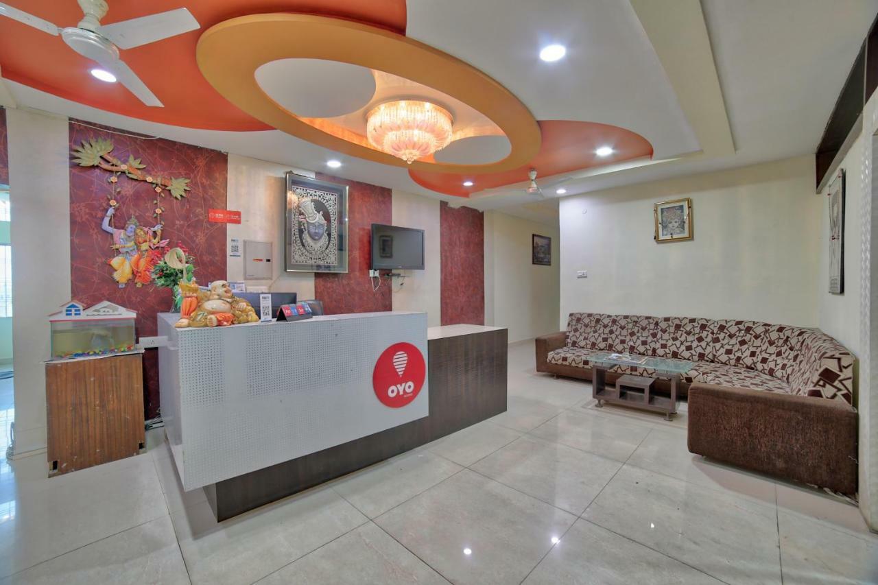 Oyo 35538 Hotel Risha Chandrapur Eksteriør billede