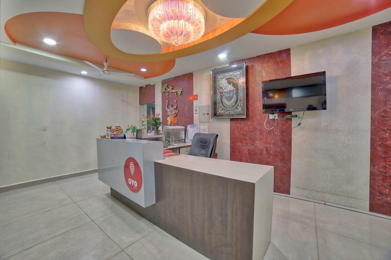 Oyo 35538 Hotel Risha Chandrapur Eksteriør billede