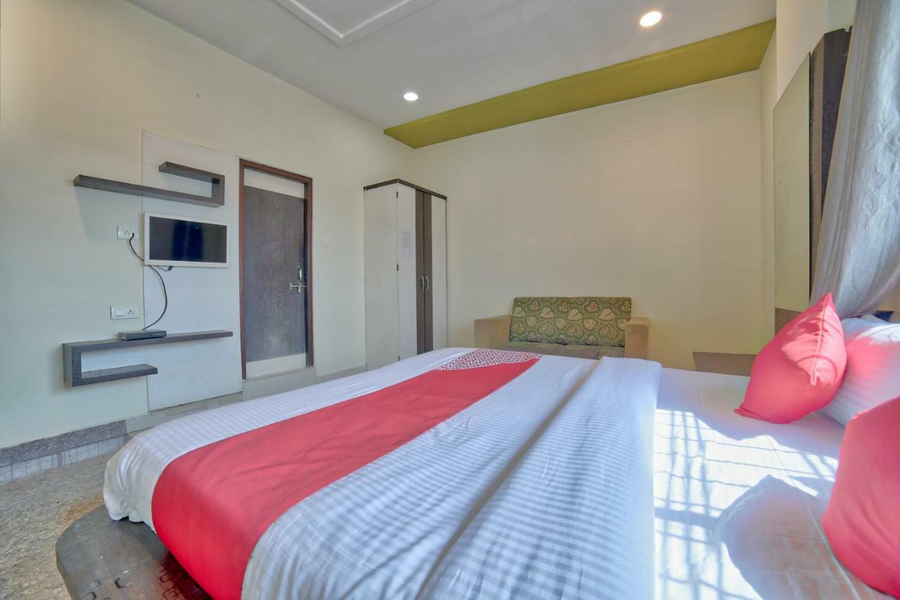 Oyo 35538 Hotel Risha Chandrapur Eksteriør billede