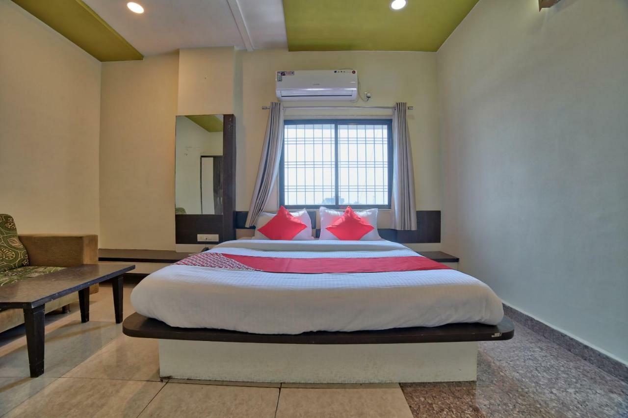 Oyo 35538 Hotel Risha Chandrapur Eksteriør billede