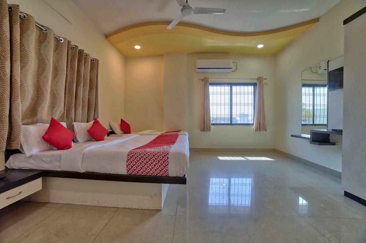Oyo 35538 Hotel Risha Chandrapur Eksteriør billede